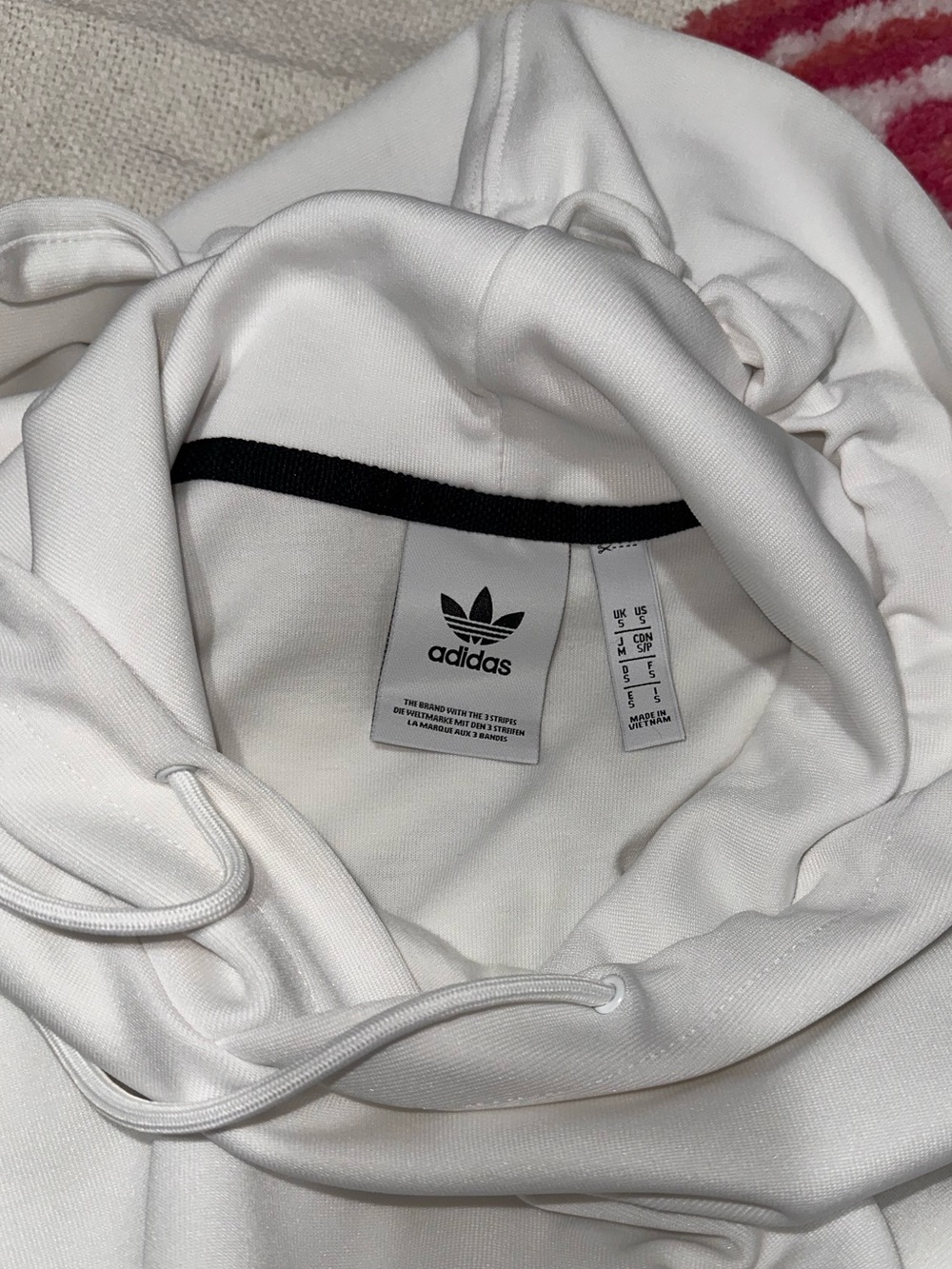 Men’s Adidas White Chile Inspired Joggers And Hoodie Bundle - Picture 8 of 16